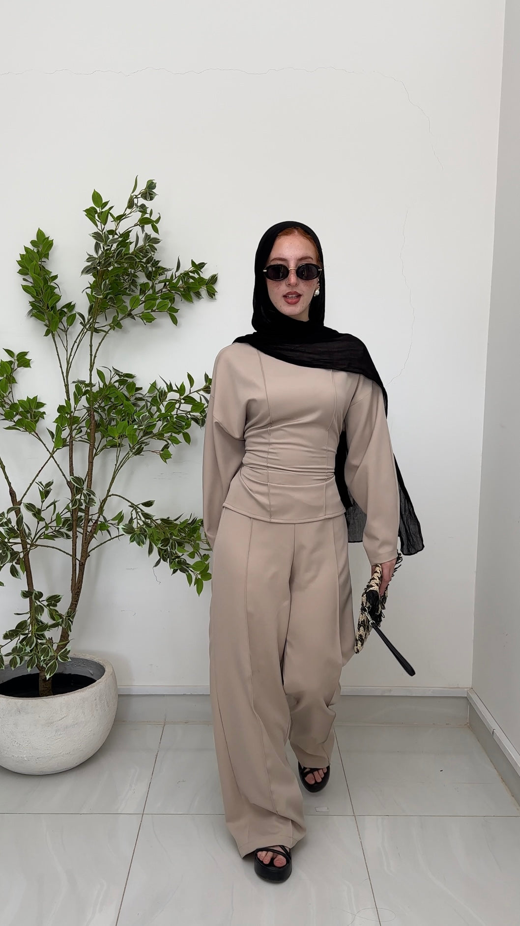 Snatch Set In Beige