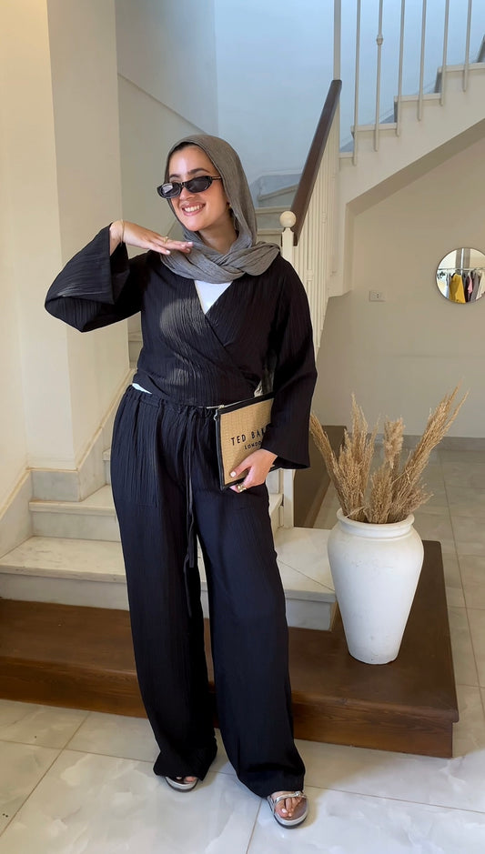 Cloud pants in black