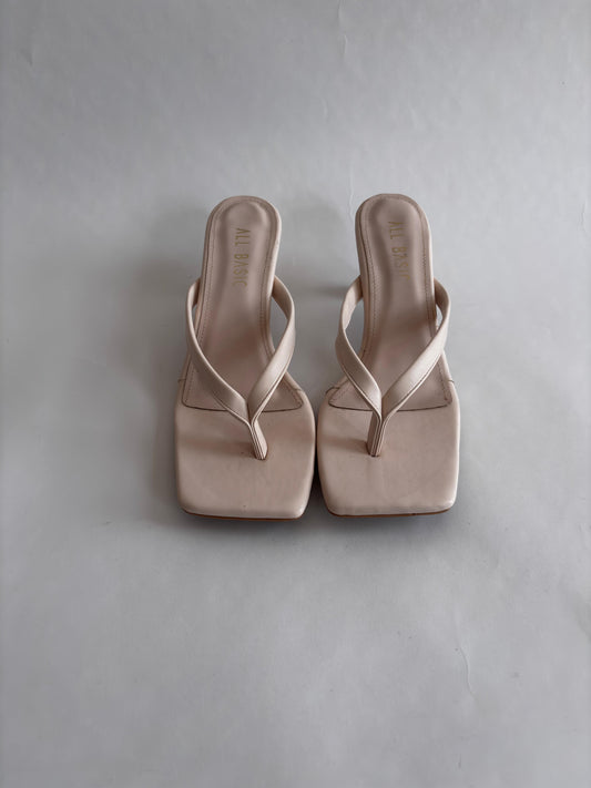 Sleek Beige Heels 🔥