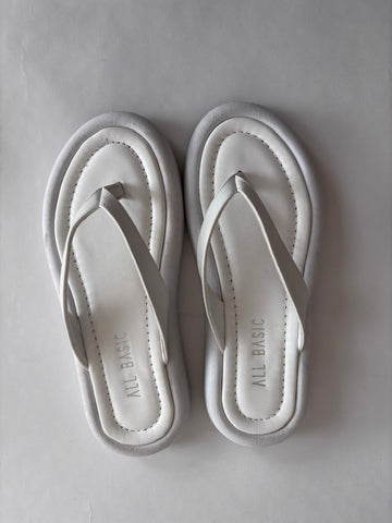 Flow White Slipper 🔥