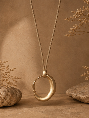 Hollow necklace