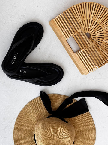 Flow Black Slipper 🔥